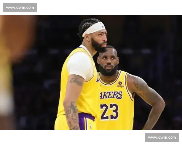 湖人对阵热火总决赛G1比分揭晓詹眉合力奠定胜局走势解析关键因素