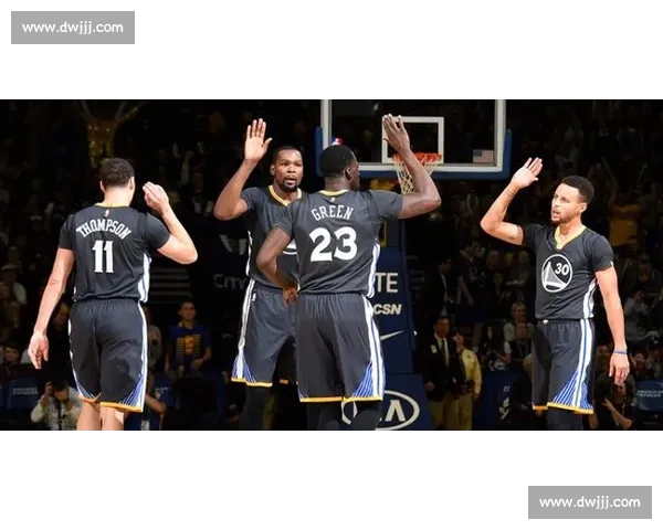 勇士雷霆第五场生死对决 库里火力全开改写系列赛走向格局之战